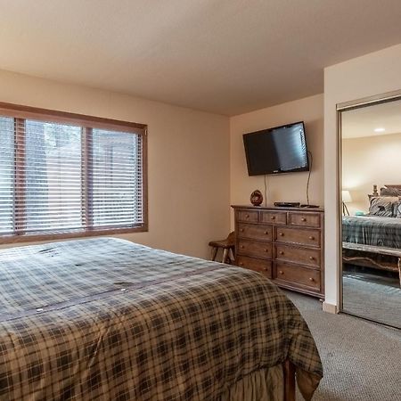 Updated 2 Bedroom And Loft 2 Full Bathroom Woodlands #51Just Steps To Shuttle Close To Golf Course Mammoth Lakes Exterior photo