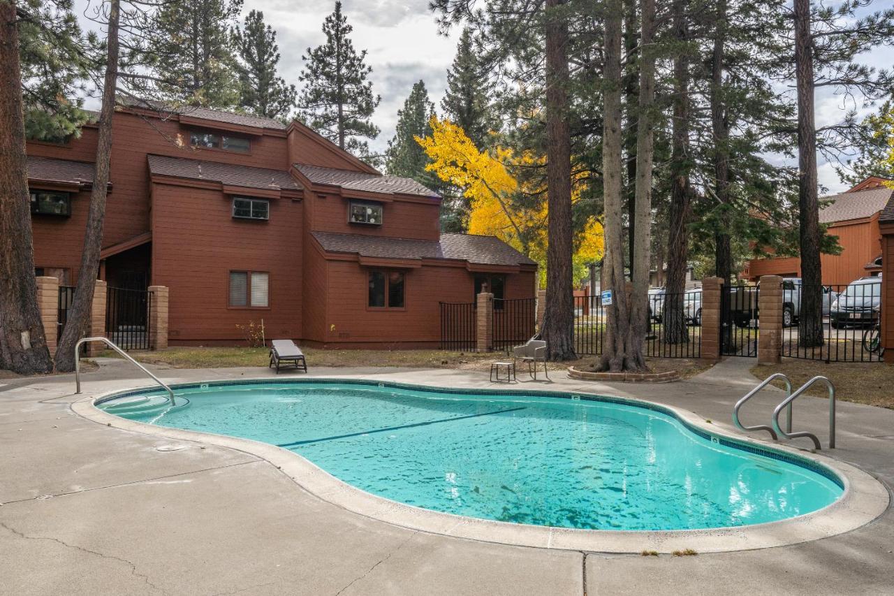 Updated 2 Bedroom And Loft 2 Full Bathroom Woodlands #51Just Steps To Shuttle Close To Golf Course Mammoth Lakes Exterior photo